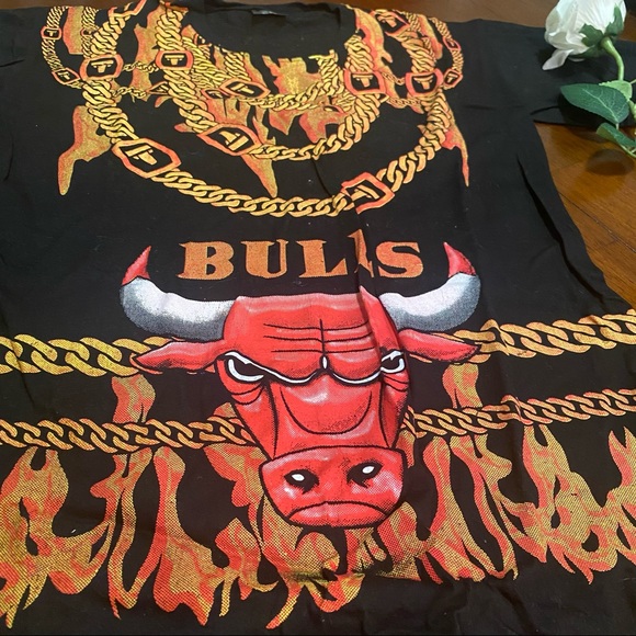 EK Kistens Men’s black shirt S/M Bulls on fire with chains - Picture 2 of 8